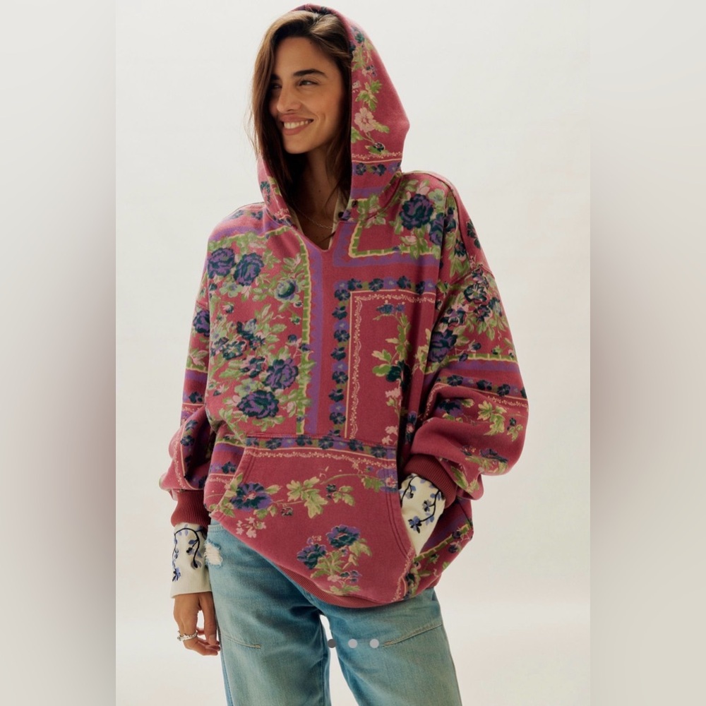 We The Free It’s a Vibe Printed Hoodie